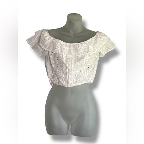 Ardene eyelet off the shoulder cropped summer top - Picture 2 of 8